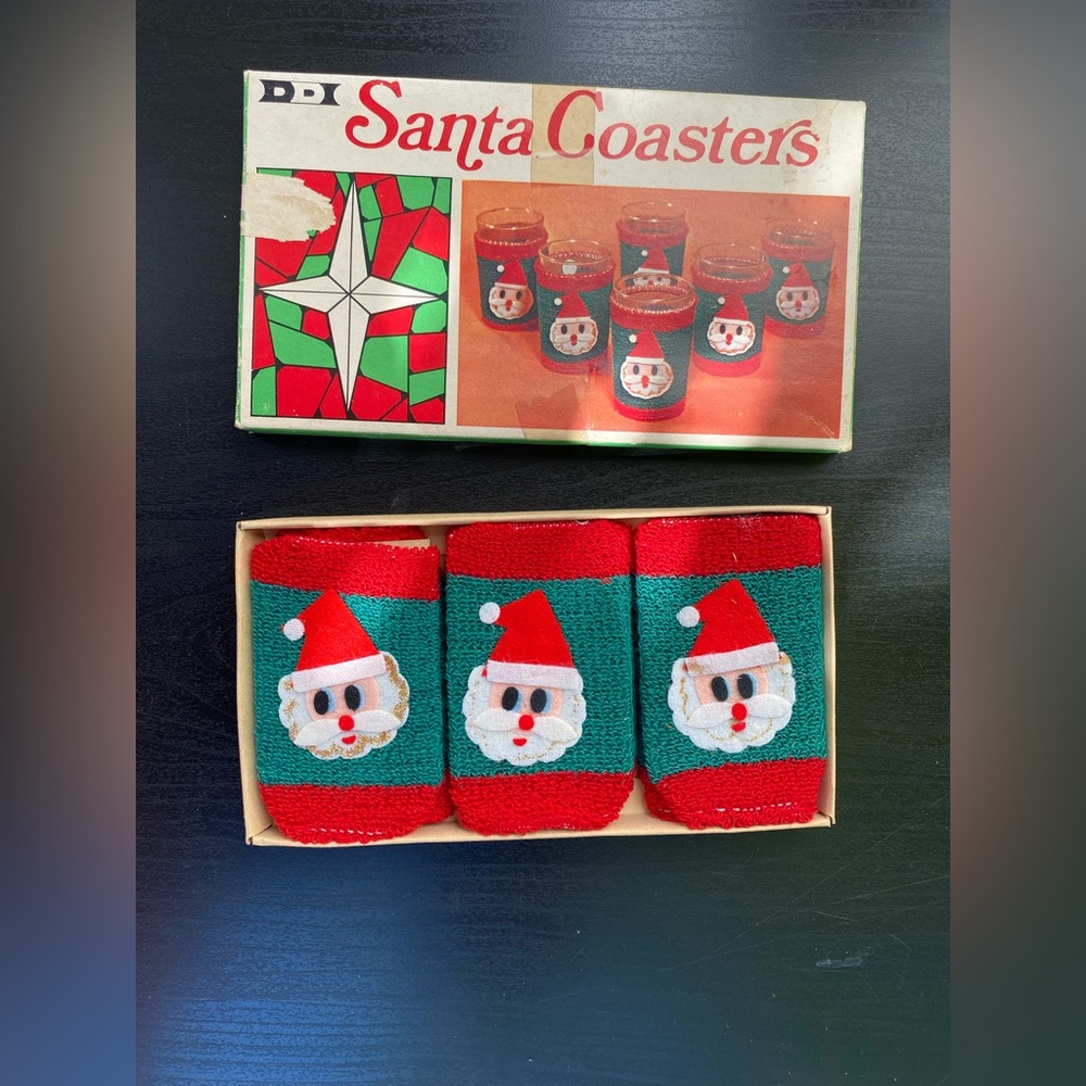 Christmas Holiday Glass Covers (6) Dan-Dee Santa Coasters VTG 1968 Festive Bar